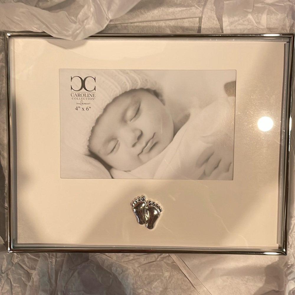 Brand New Caroline Collection 4x6 Baby picture frame